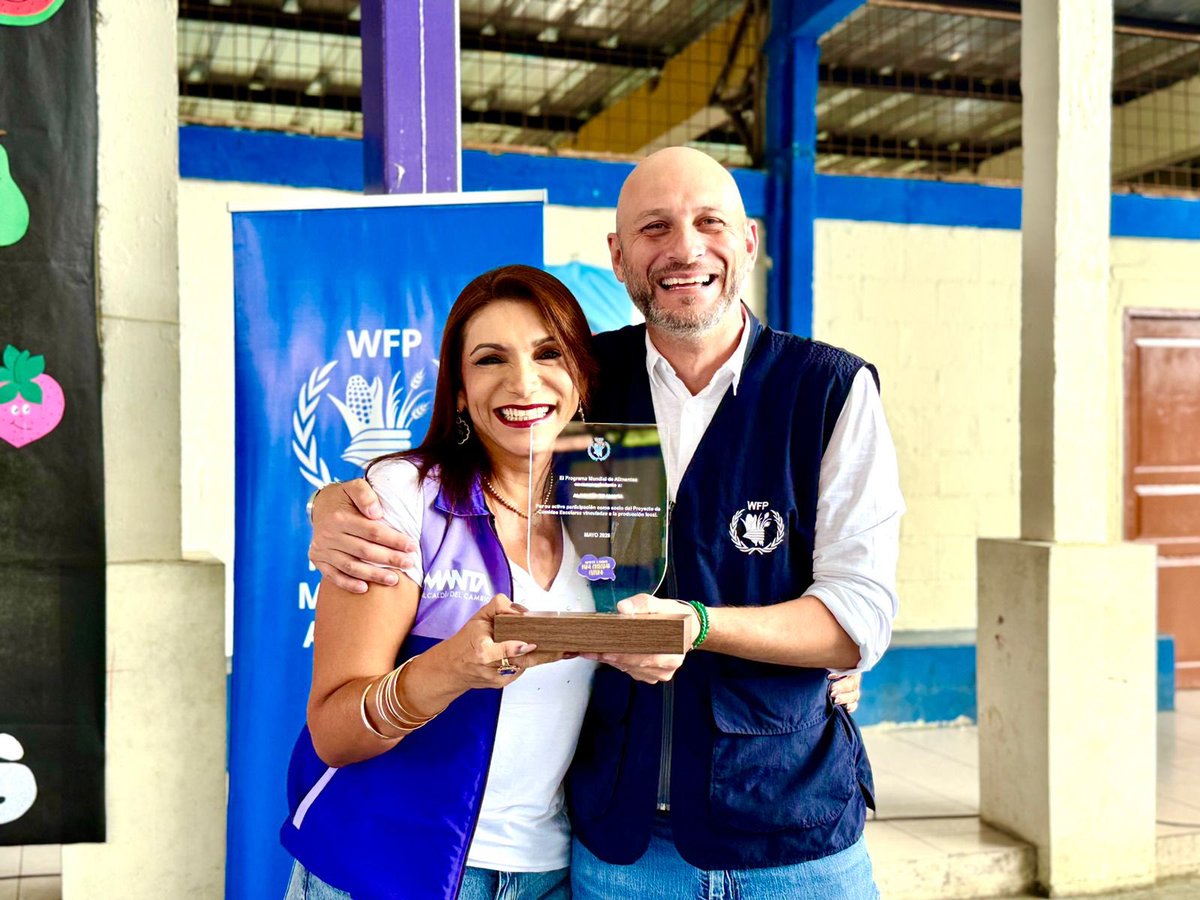 Misiones del Cambio (@misiondelcambio) on Twitter photo El Programa Mundial de Alimentos (<a href="/WFP_Ecuador/">WFP Ecuador (Programa Mundial de Alimentos)</a> ), junto con la <a href="/manta_alcaldia/">Alcaldía de Manta</a> , ratificó el compromiso con nuestra ciudad para continuar efectuando el Plan Alimentario en las escuelas… El Programa Mundial de Alimentos (<a href="/WFP_Ecuador/">WFP Ecuador (Programa Mundial de Alimentos)</a> ), junto con la <a href="/manta_alcaldia/">Alcaldía de Manta</a> , ratificó el compromiso con nuestra ciudad para continuar efectuando el Plan Alimentario en las escuelas…