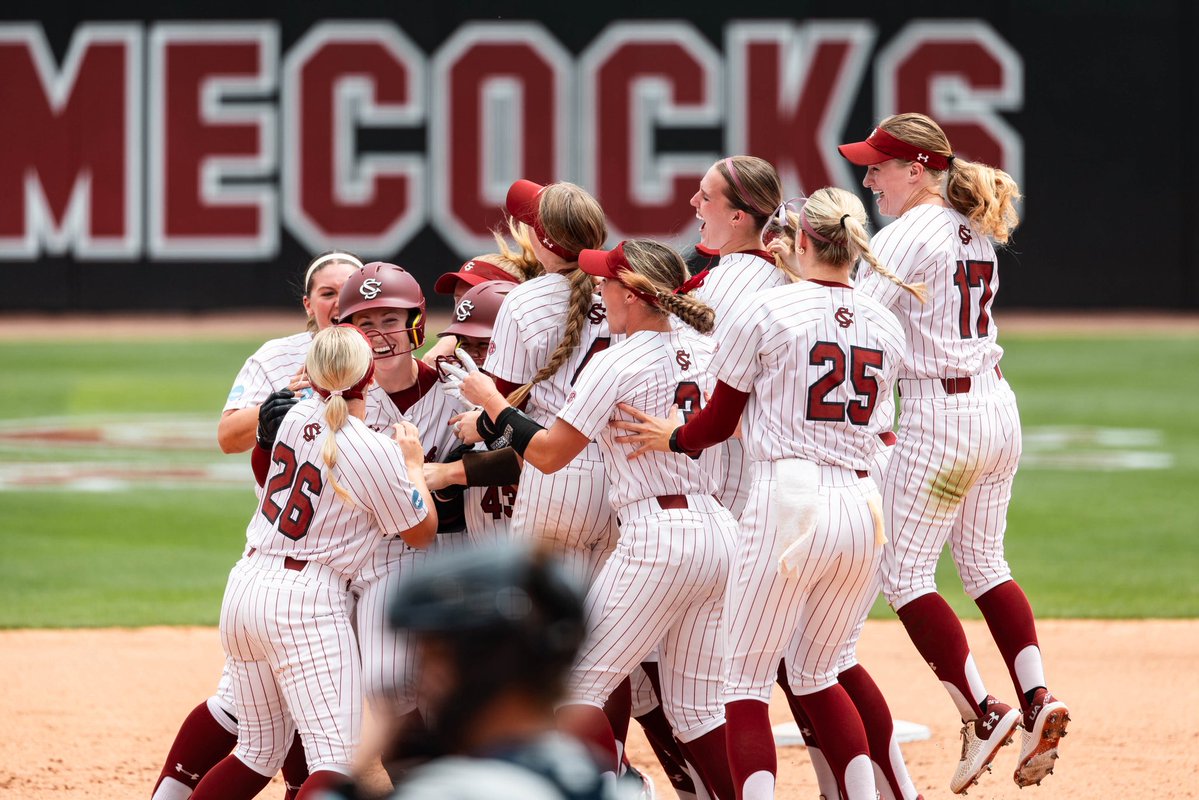 D1Softball (@d1softball) on Twitter photo After winning 5 of their last 7 SEC series, South Carolina earned a top-8 seed and is hosting UCLA in Super Regionals.
📸 <a href="/GamecockSoftbll/">Gamecock Softball</a>
Columbia Super Regional Preview👇
🔗 d1softball.com/2025-columbia-… After winning 5 of their last 7 SEC series, South Carolina earned a top-8 seed and is hosting UCLA in Super Regionals.
📸 <a href="/GamecockSoftbll/">Gamecock Softball</a>
Columbia Super Regional Preview👇
🔗 d1softball.com/2025-columbia-…