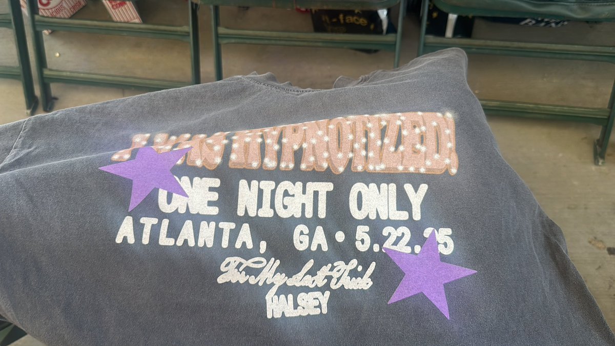 haIseylq's tweet image. 'One Night Only' shirt for tonight #ForMyLastTrickTour #Alpharetta

📸: @STUCKNLUVMZE