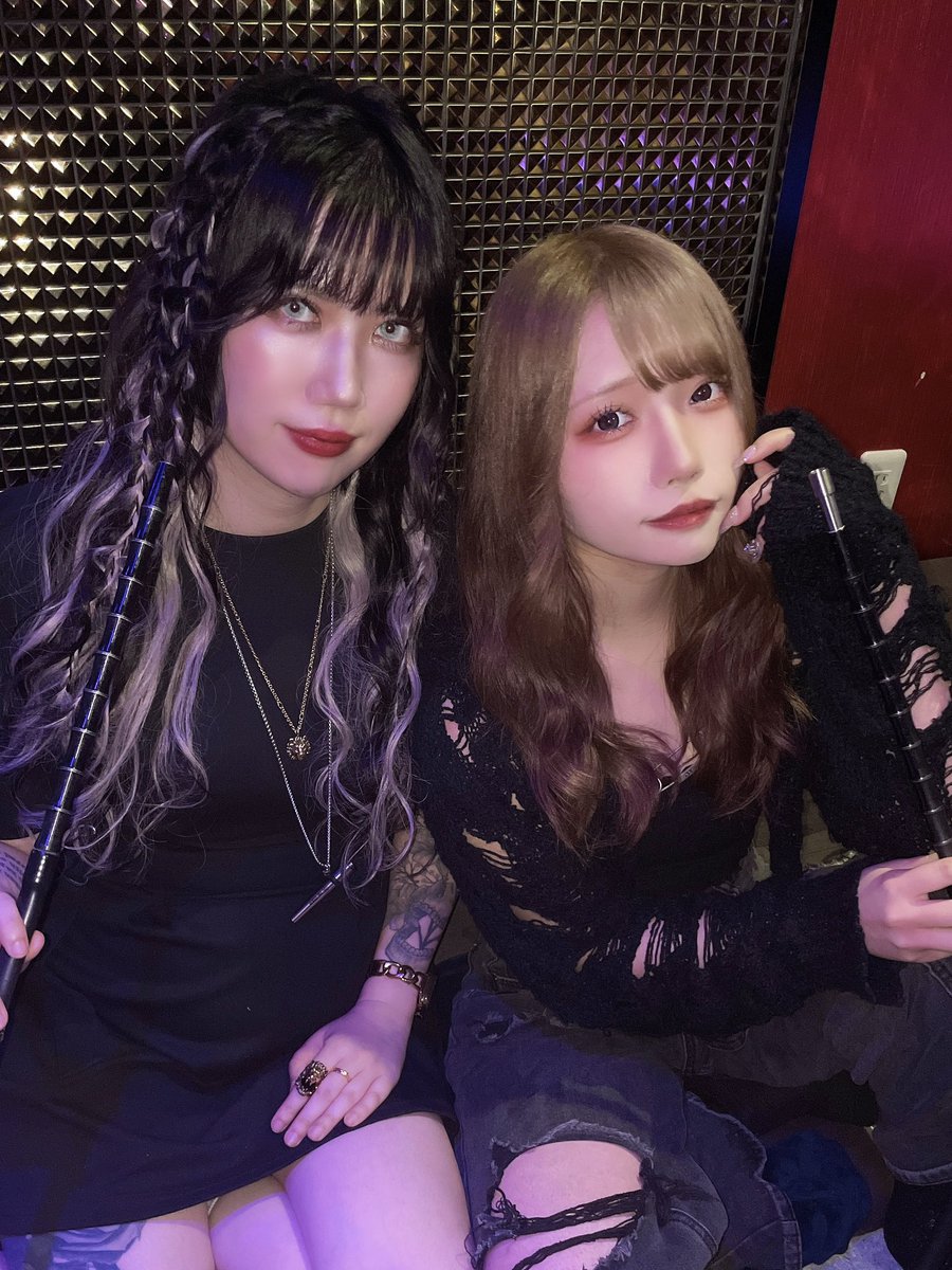 国分町の女王様とよく一緒にいるんだけど、 作画違い過ぎてジャンプの