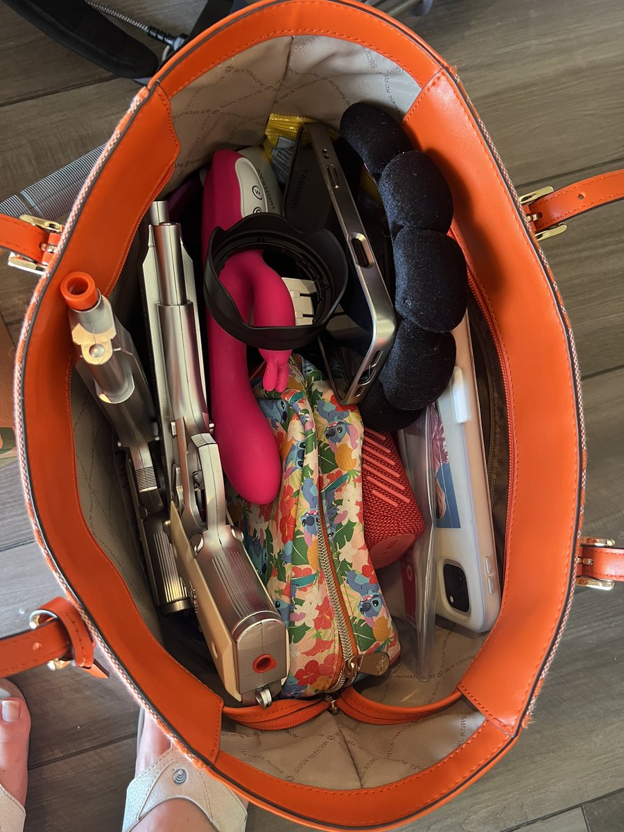 what's in my bag: