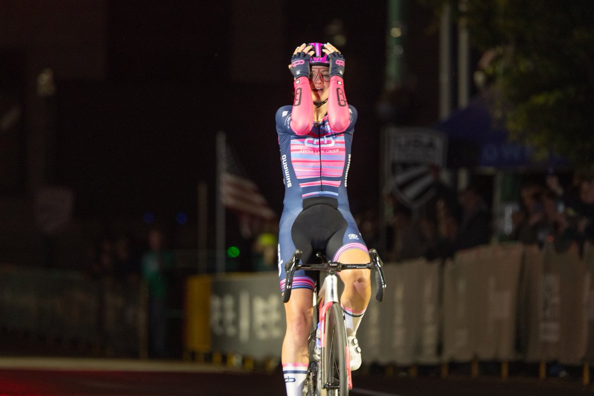 Junior and U23 athletes lit up downtown Charleston in Thursday's #USPro twilight criteriums.

Day 4 Recap: usacycling.org/article/hickey…