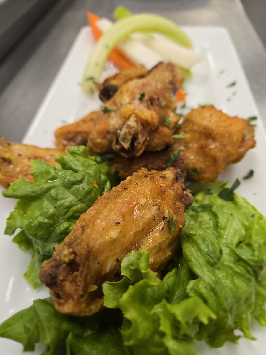 HandlerySD's tweet photo. 🌟✨ Tonight's Menu! ✨🌟  🍗 We’re kicking things off with crispy fried chicken wings!  🥗 Next up is a fresh strawberry salad with baby arugula, sweet strawberries, creamy avocado, crispy quinoa, pomegranate seeds, and shaved Parmesan, all drizzled with balsamic vinaigrette.  🍣 For the main dish, enjoy our honey-lemon glazed seared salmon, accompanied by fluffy quinoa and seasonal vegetables.  🍫 Finally, treat yourself to our rich Chocolate Decadence Cake—a true delight for chocolate enthusiasts!  #DinnerMenu #Foodie #Delicious #Yum #ChocolateLovers #SalmonDinner
https://t.co/z4lKJ5Zt4F