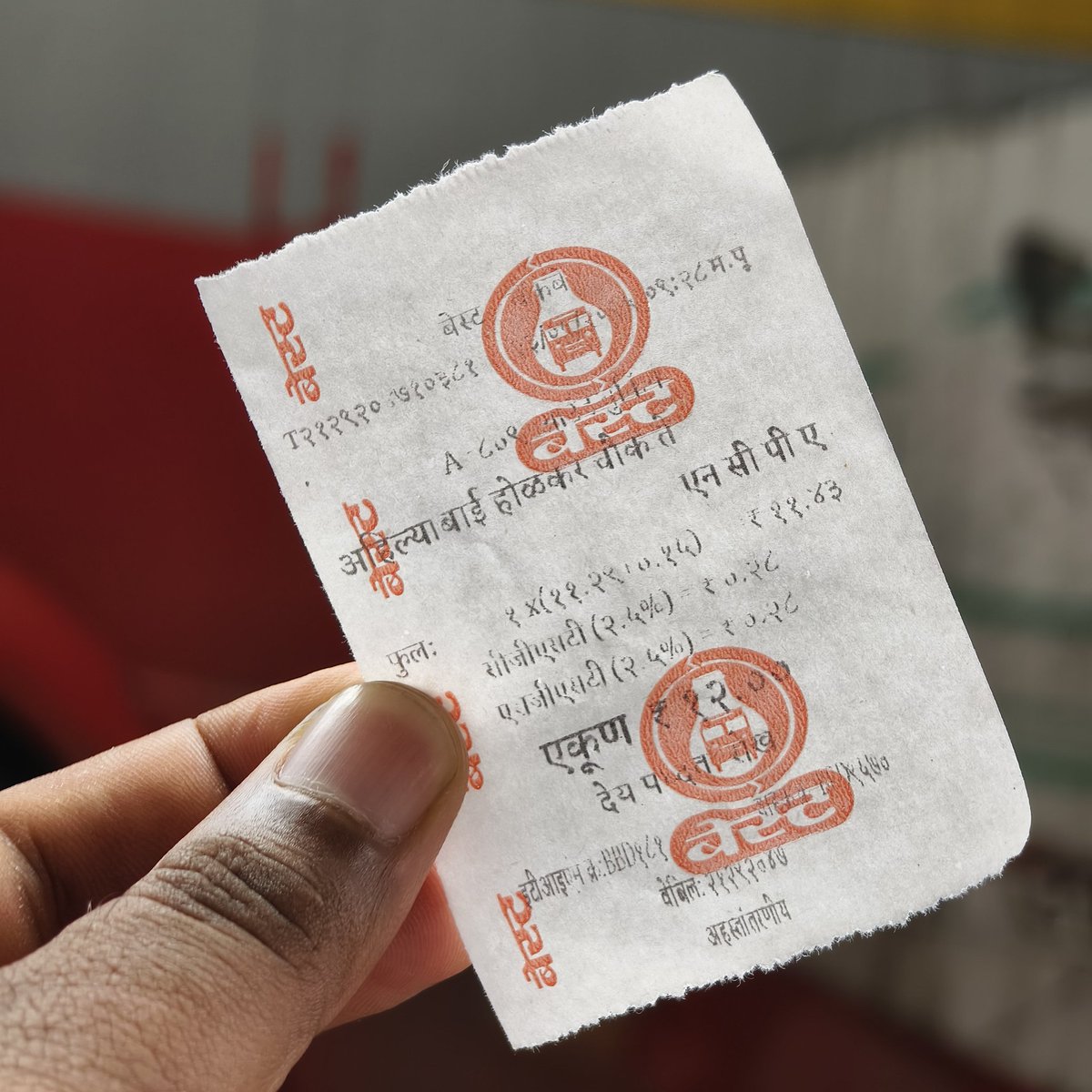 RahulV192001's tweet photo. कुठं नेऊन ठेवलाय महाराष्ट्र माझा?
तब्बल १००% वाढ, म्हणजे अलगद पाने सामान्यांच्या खिशाला कात्री !
१.५ किलोमीटर च्या अंतरासाठी सर्वसामान्यांचे सरकार १२ रुपये तिकीट घेत आहे.
हेच तिकीट शिवसेना पक्षप्रमुख मुख्यमंत्री असताना फक्त ६ रुपये होतं.
#BestTicketHike #GovtFails #ShivsenaUBT https://t.co/SzBHbrcqut