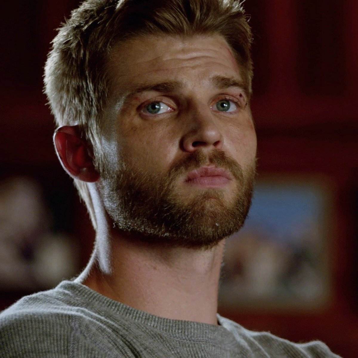 Throw🔙
Mike Vogel as Dale ”Barbie” Barbara on CBSs ”Under The Dome” (2013-2015)
S02E10 ➖ The Fall
📺 September 1, 2014
#mikevogel #underthedome #dalebarbara #barbie #jarbie #rachellelefevre #deannorris #stephenking #cbs