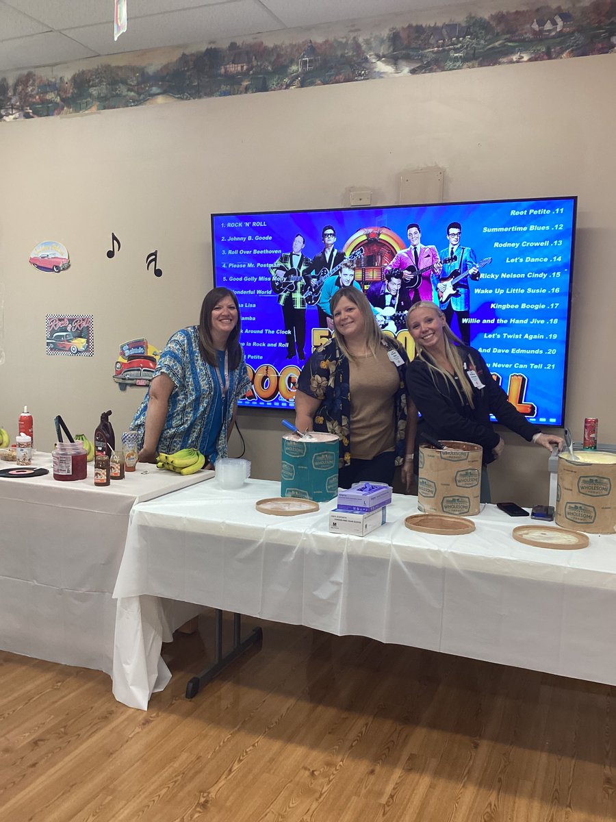 SouthMountainRC's tweet photo. For Day 4 of @ahcancal's National Skilled Nursing Care Week we had banana splits🍨and live music with “It Takes Two” at @SouthMountainRC!
#SouthMountainRehabCenter #NSNCW #NationalSkilledNursingCareWeek #AHCA #NCAL #Day4 #BananaSplits #Banana #LiveMusic #Music #ItTakesTwo https://t.co/eVp890pY1O