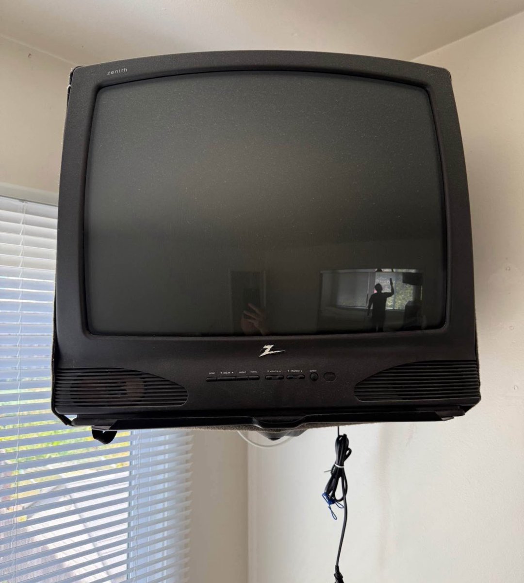 32” super flat Panasonic, and a 27" RCA just hanging around Daly City, California.