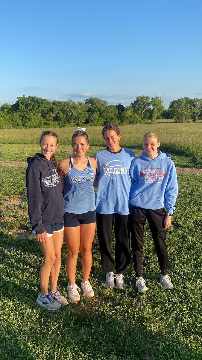 Congrats to
The 4x800 meter relay team for won in regionals and qualifying for state, Claire, Avery, Anna, and Mikaila