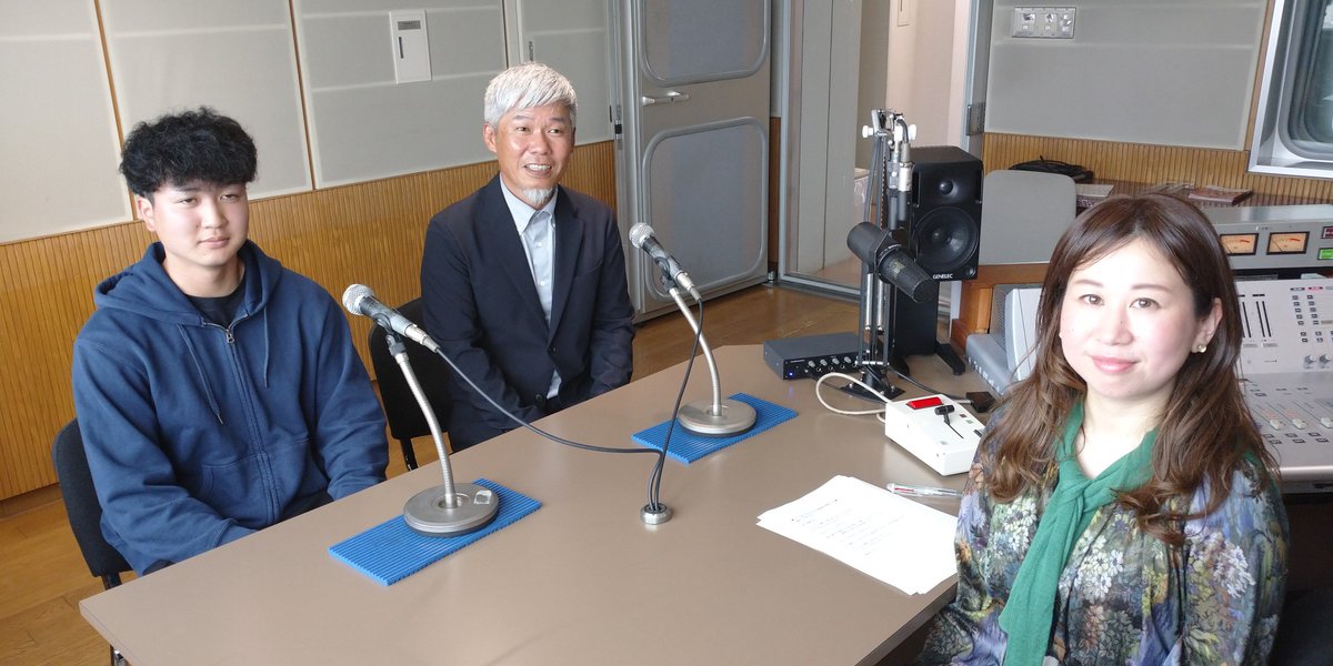 今月のFUT LAB.は・・・
福井工業大学 工学部 建築土木工学科 教授 下川勇さんと、工学部 建築土木工学科 2年 橋本剛さんのお二方をお迎えして、橋本さんが昨年最年少の18才で合格した２級建築士試験への道のりとFUTの資格取得に向けたサポート体制などについて伺いました。