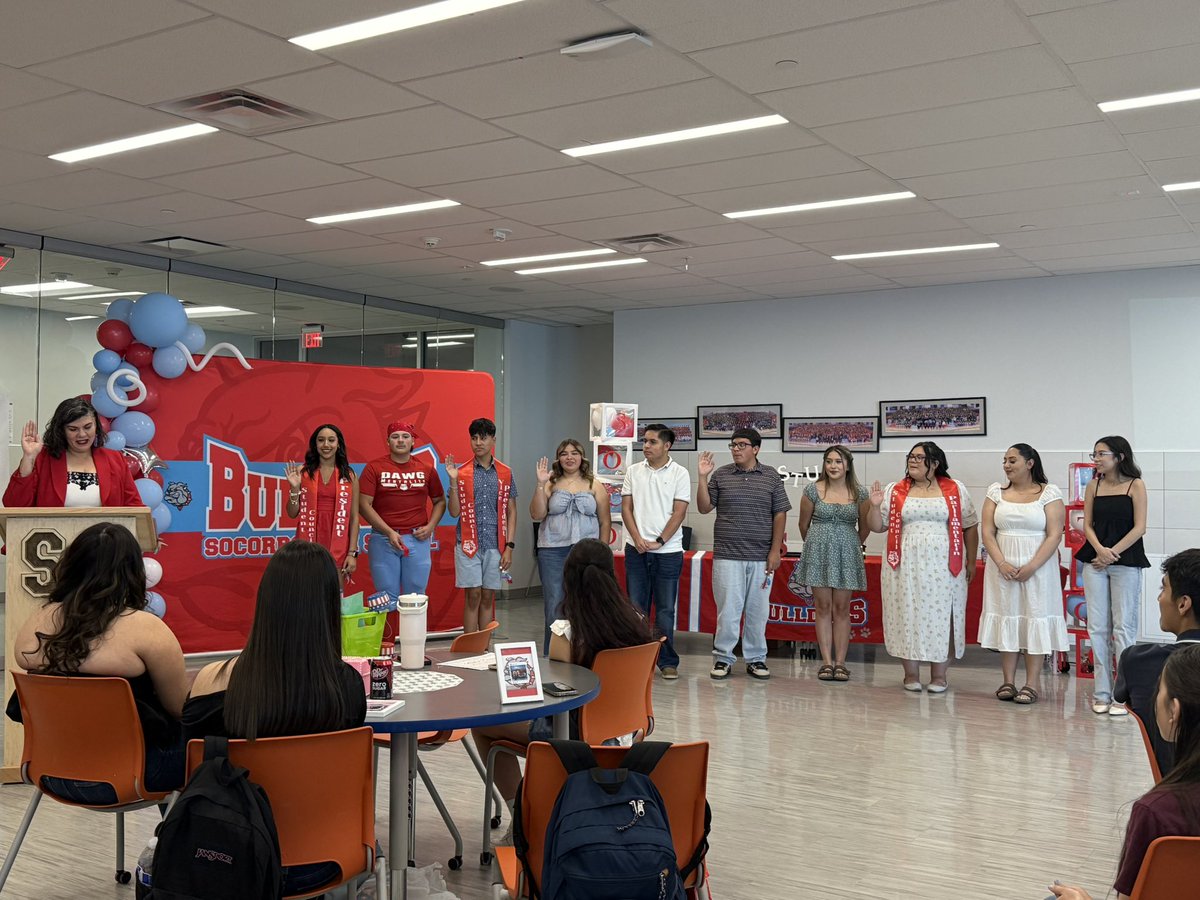 Thank you Ms. Lopez and StuCo members for allowing me to be part of this special moment celebrating you all ♥️🩵.