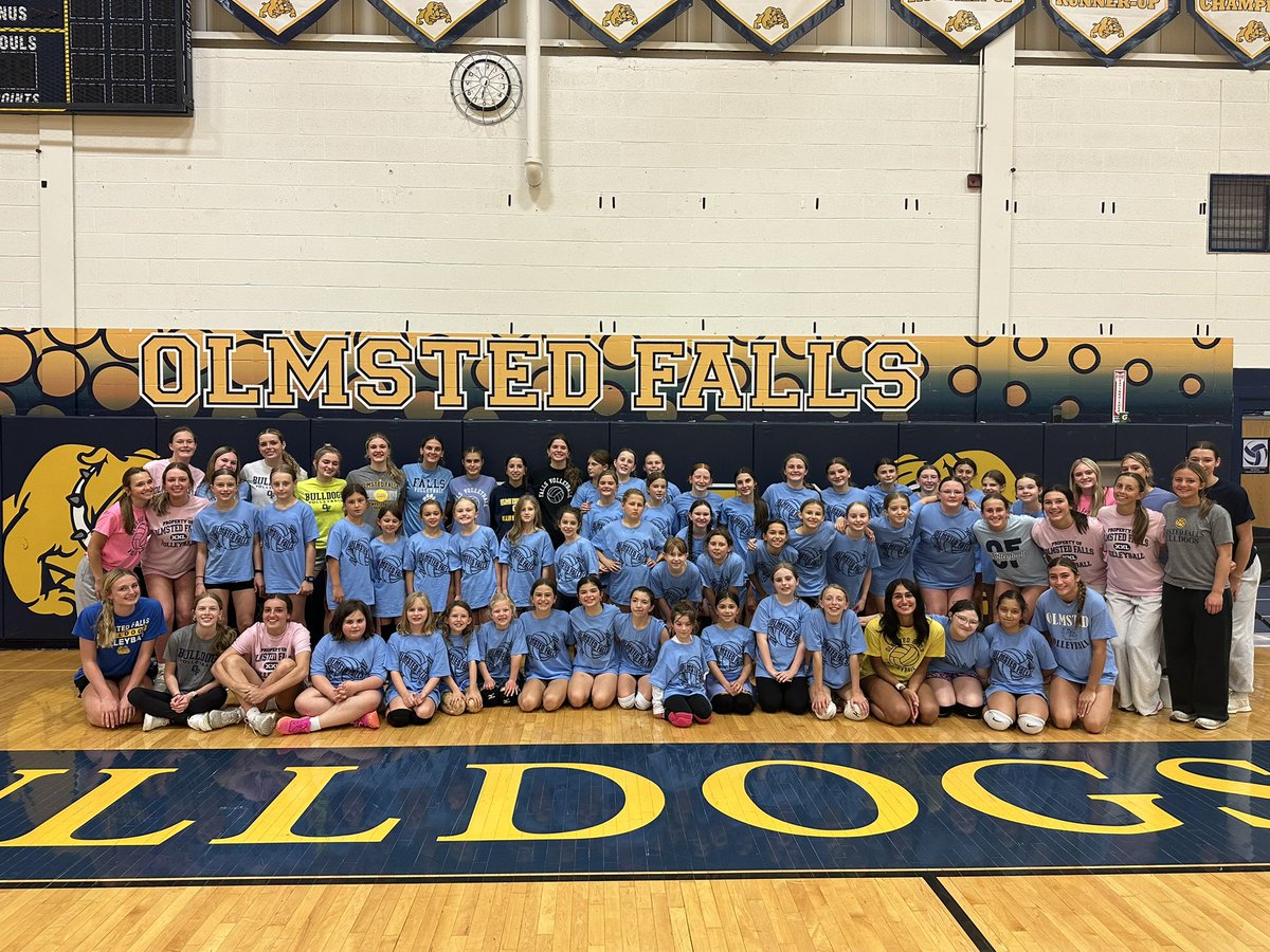 ofvolleyball's tweet image. Thanks to all of our awesome 2nd through 6th grade volleyball campers who came out this week and special thanks to our high school volleyball players for their enthusiasm and help! We had a great time! Go Bulldogs!