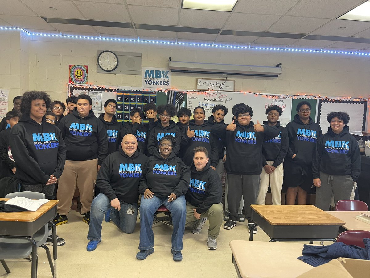 DrRodriguez411's tweet photo. Proud of our MBK Princes @ChavezSchoolYPS &amp; Boyce Thompson  @YonkersSchools rocking their MBK Spirit Gear representing leadership, brotherhood, and excellence! Our MBK chapter continues to empower young men to rise, lead, and thrive. #MBKYonkers #YonkersStrong #Brotherhood https://t.co/GpvDXoJwMx