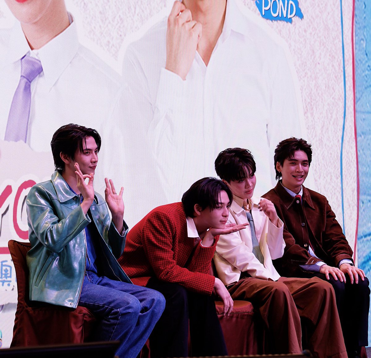 uyuki_jin's tweet photo. Looking forward to seeing you next time
#FoureveryouMacauFM
#maxky_rp #bbasjtr #cooheart #PondPonlawit https://t.co/RWB8bHJsqJ