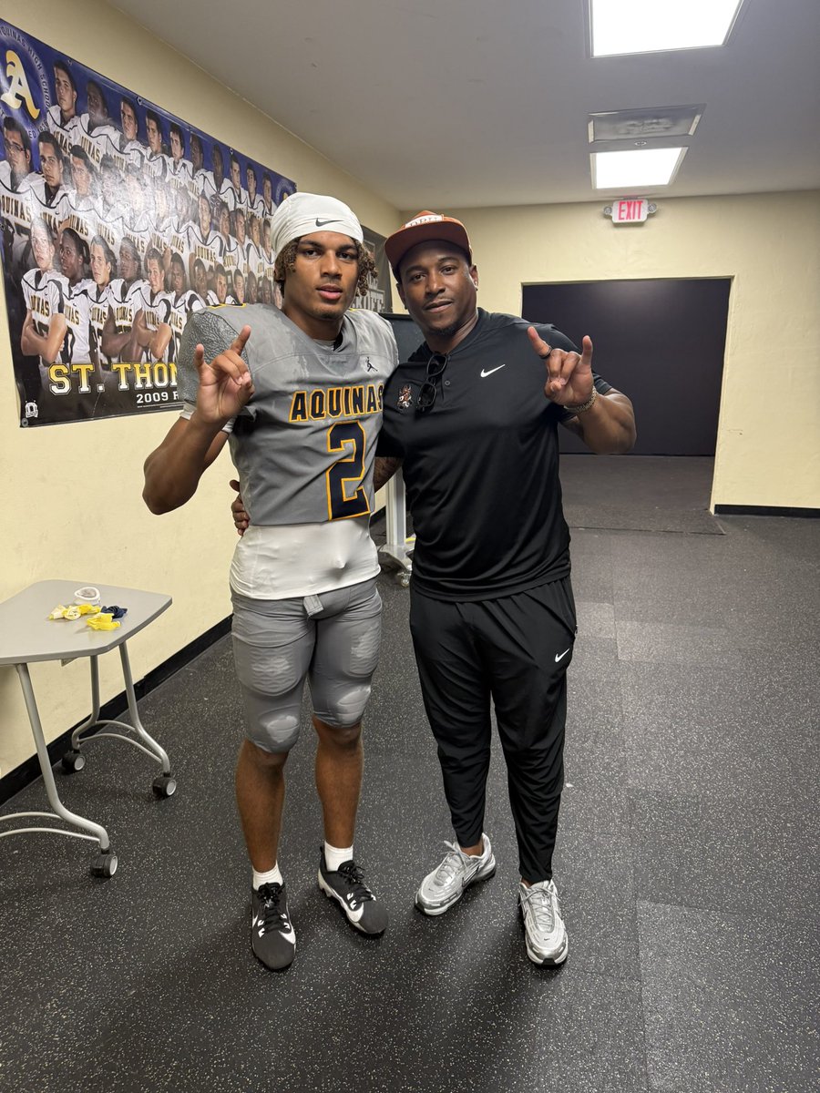 Justice Fitzpatrick (@justicefitzpat1) on Twitter photo Great visit from Texas coach at my spring game <a href="/Mark_Orphey/">CoachO</a> <a href="/CoachSark/">Steve Sarkisian</a> <a href="/TexasFootball/">Texas Football</a> 🤘🏾#HookEm Great visit from Texas coach at my spring game <a href="/Mark_Orphey/">CoachO</a> <a href="/CoachSark/">Steve Sarkisian</a> <a href="/TexasFootball/">Texas Football</a> 🤘🏾#HookEm
