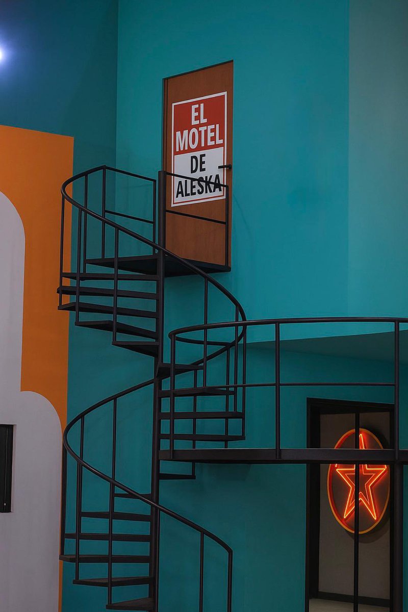 LoreNNNlll's tweet photo. El Motel de @AleskaGenesis 😂😂😂😂😂😂😂😂😂😂😂😂😂😂😂😂😂😂😂😂😂😂😂😂😂😂😂😂😂😂 #LCDLFAllStars https://t.co/tsLvqZ7BOB