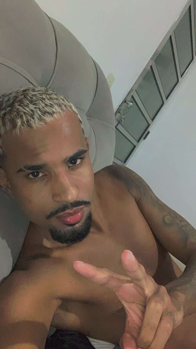 ✌🏾🤎