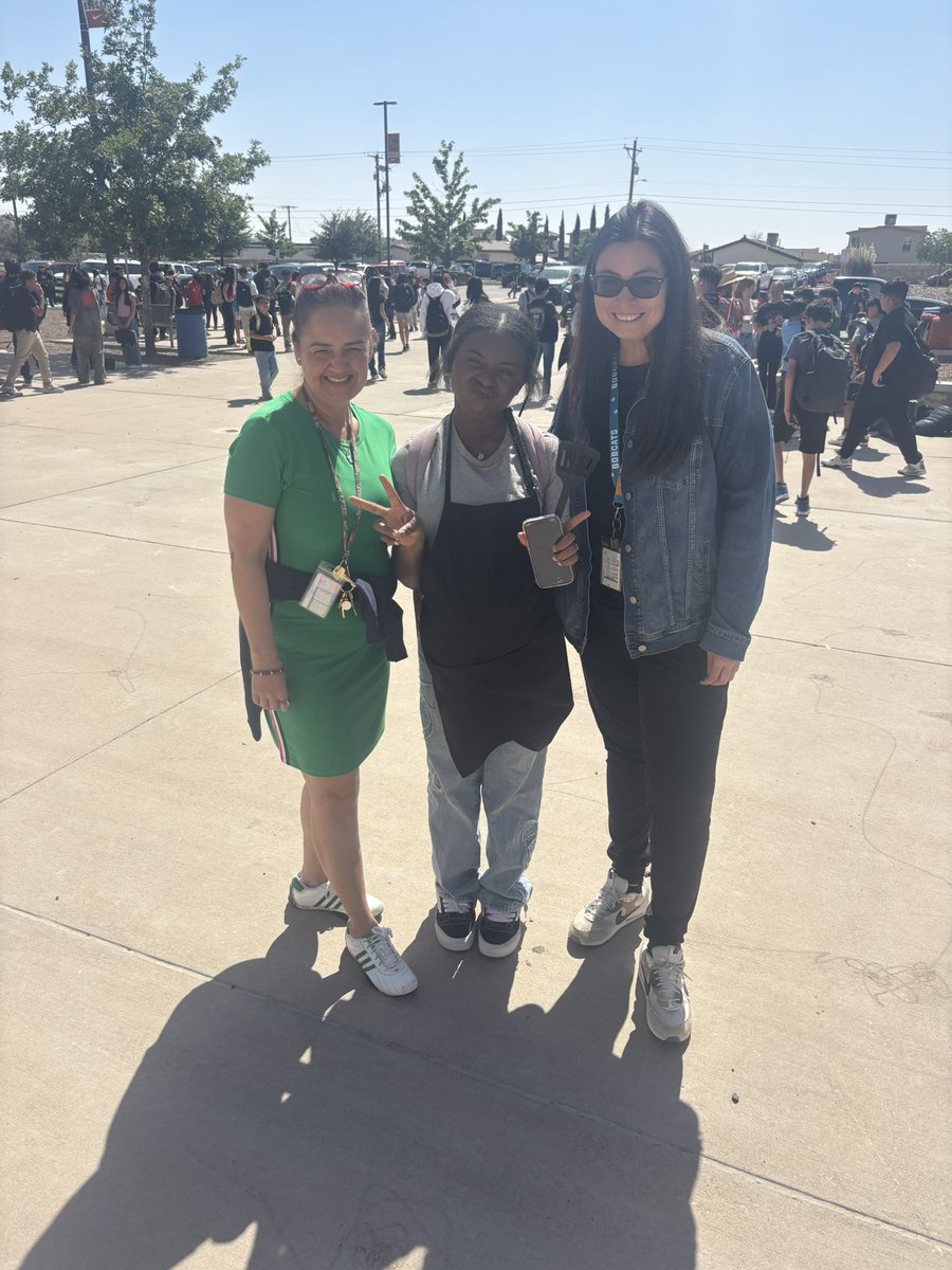 Sonia Duffy (@sduffy_sisd) on Twitter photo <a href="/ENFlores_MPMS/">๐ผ๐ฃ๐๐๐๐ โ. ๐ฝ๐๐ ๐ฃ๐๐ค, ๐. ๐ผ๐.</a> <a href="/Puentes_MS/">Greta June Brasgalla</a> <a href="/BLicerio_MPMS/">Bianca Licerio</a> <a href="/SISD_Herrera/">Enrique Herrera</a> Enjoying a sunny day in our sports mom and grill dad outfits โ๏ธ <a href="/ENFlores_MPMS/">๐ผ๐ฃ๐๐๐๐ โ. ๐ฝ๐๐ ๐ฃ๐๐ค, ๐. ๐ผ๐.</a> <a href="/Puentes_MS/">Greta June Brasgalla</a> <a href="/BLicerio_MPMS/">Bianca Licerio</a> <a href="/SISD_Herrera/">Enrique Herrera</a> Enjoying a sunny day in our sports mom and grill dad outfits โ๏ธ