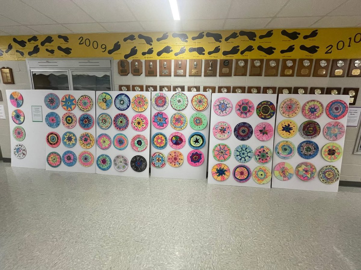 One of the highlights of Success Night is the beautiful artwork displayed throughout the building! Thanks <a href="/PintoArtTeacher/">Summit Elementary Art Classroom</a> for inspiring your students and sharing their success! <a href="/FHSchools/">FHSD</a>
