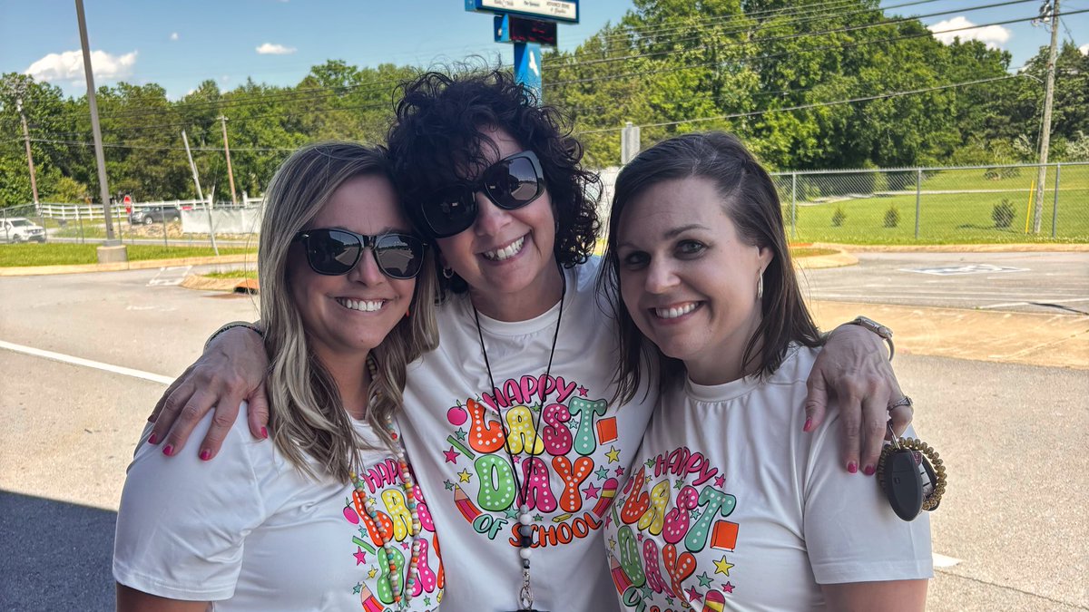 Last day of school with my team! On our best days and our worst days, we were ALWAYS a dream team. So thankful for our friendship 💕 #worththedrive