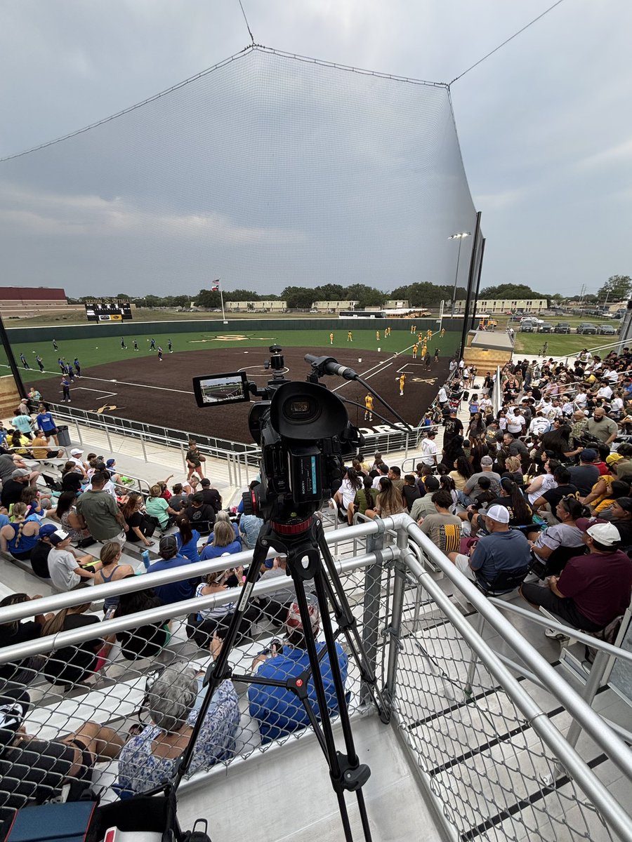 KSAT Nick Mantas (@ksatnick) on Twitter photo After a multiple lightning delays we’re starting at 8:30 here in Seguin as <a href="/_ECSoftball/">East Central Softball🥎</a> takes on Clear Springs for game one of their 6A State Semifinal series! 🐝🥎 Don’t miss the highlights tonight on <a href="/ksatnews/">KSAT 12</a> at 10 p.m. <a href="/ECISDtweets/">East Central ISD</a> <a href="/_ECSoftball/">East Central Softball🥎</a> <a href="/ArriolaSuzette/">Suzette Arriola</a> <a href="/maggiwelham/">Coach Welham</a> After a multiple lightning delays we’re starting at 8:30 here in Seguin as <a href="/_ECSoftball/">East Central Softball🥎</a> takes on Clear Springs for game one of their 6A State Semifinal series! 🐝🥎 Don’t miss the highlights tonight on <a href="/ksatnews/">KSAT 12</a> at 10 p.m. <a href="/ECISDtweets/">East Central ISD</a> <a href="/_ECSoftball/">East Central Softball🥎</a> <a href="/ArriolaSuzette/">Suzette Arriola</a> <a href="/maggiwelham/">Coach Welham</a>