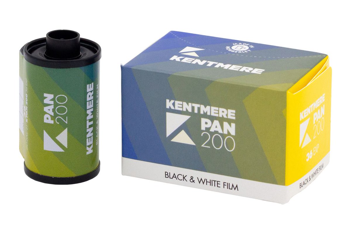 IlfordJapan's tweet photo. 🍾KENTMERE 200販売開始のお知らせ🎉

お待たせいたしました🙇
本日（5/23）よりKENTMERE 200の135 36枚撮り、120（ブローニー）を販売開始！インクジェットオンライン始め、量販店様などでもお取り扱いいただいております。ぜひ、チェックをお願いします👀

●製品詳細
https://t.co/xaEbjJU0Wh https://t.co/d2EVreT5Jr