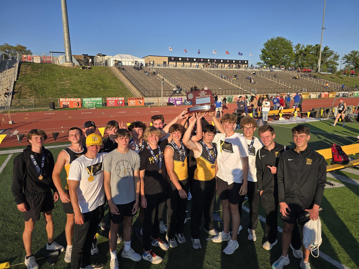 GriffinsTrack's tweet image. Your Class B Boys State Runner-Ups🥈 

We couldn’t be more proud of our athletes and the hard work they put into this season🙌💪 

#GETF #ItsAGreatDayToBeAGriffin