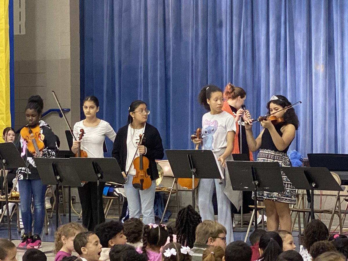 Mrs. Liz Kuser tweet media