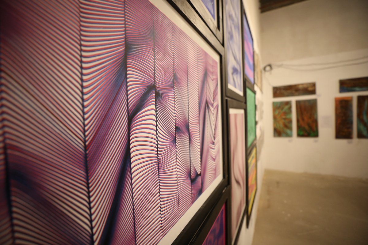 gustavovaldesok's tweet photo. Hasta el domingo, de 14 a 22, con entrada libre, la Galería Colón, de #Capital, estará abierta para todo aquel que quiera contemplar arte contemporáneo y experimentar algunos de los sentimientos que genera: asombro, fascinación, sorpresa y emoción.

¡Que viva la cultura! https://t.co/3cHfO1pgpo
