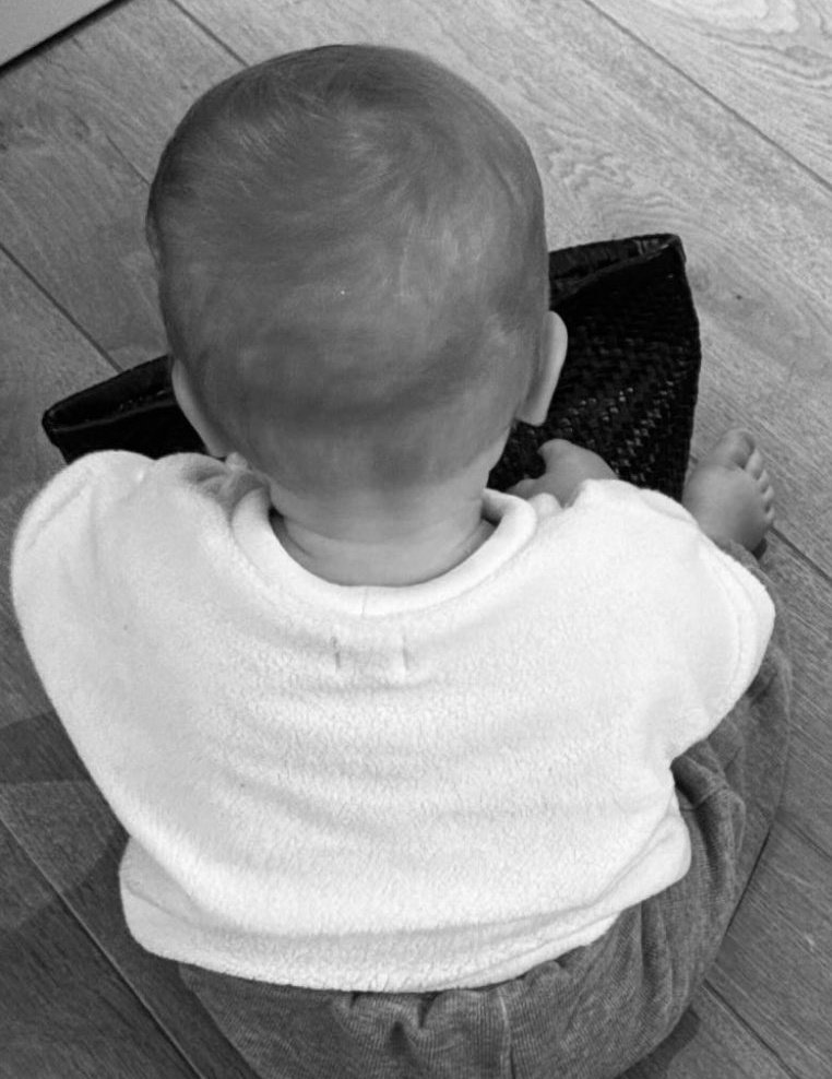 availablebiebzs's tweet photo. Father                                          Son https://t.co/F2DBQuMgQa