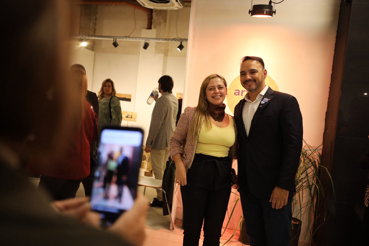 JPValdesok's tweet photo. 🎨✨ Acompañamos al gobernador @gustavovaldesok en la inauguración de la 7ª edición de #ArteCo. 

🙌 Un encuentro único que celebra el arte contemporáneo y la cultura en Corrientes.

🚀 ¡Orgullo correntino y plataforma de talento! https://t.co/bqSrv4bnFo