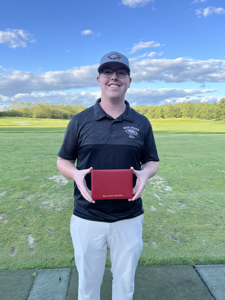 Congratulations to Graysen Dunn for finishing 2nd Team All-Conference in the Badger Small! Great work, Graysen!