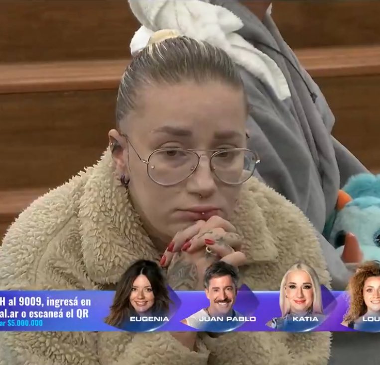 gh_trivia's tweet photo. ¡SE RE PICÓ! 

¿De qué lado estás?

🔁 LA TANA 

❤️ EUGENIA 

#GranHermano https://t.co/I9p9u2NL2X