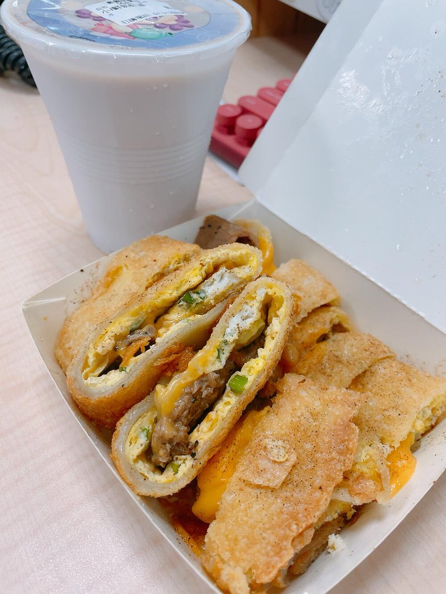 eslammedhat677's tweet photo. 高雄のローカル朝ごはん https://t.co/Anxb6085gs