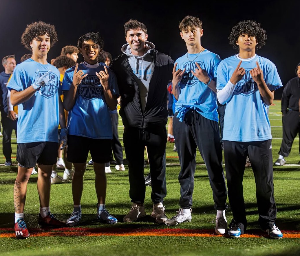 Logan_Anello4's tweet photo. Had a great time performing last night at the MVC showcase!! Huge thanks to all the coaches! 
@PactPerformance 
@TK_247 https://t.co/TfcTuPj1k2