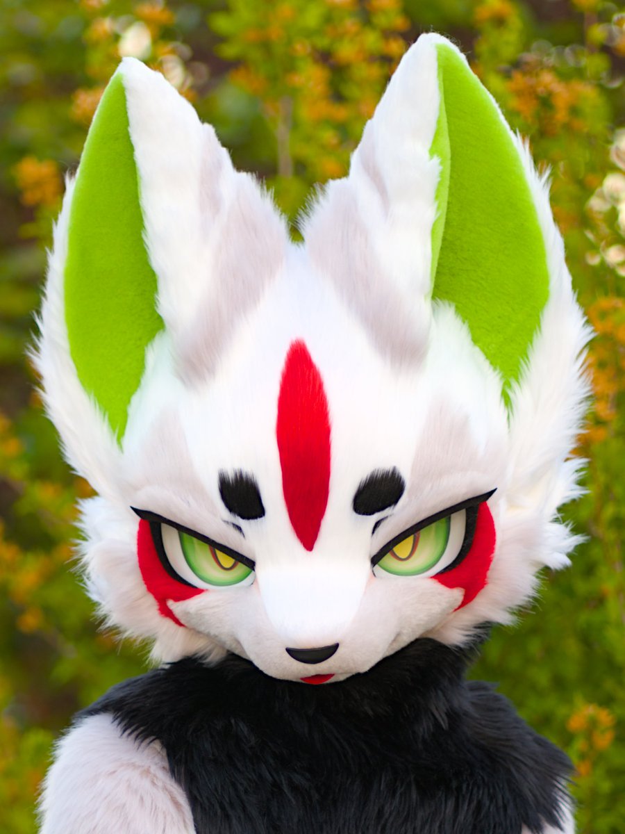 Am I fierce?

📸: <a href="/GhostReverie_NM/">Reverie</a> 
#FursuitFriday