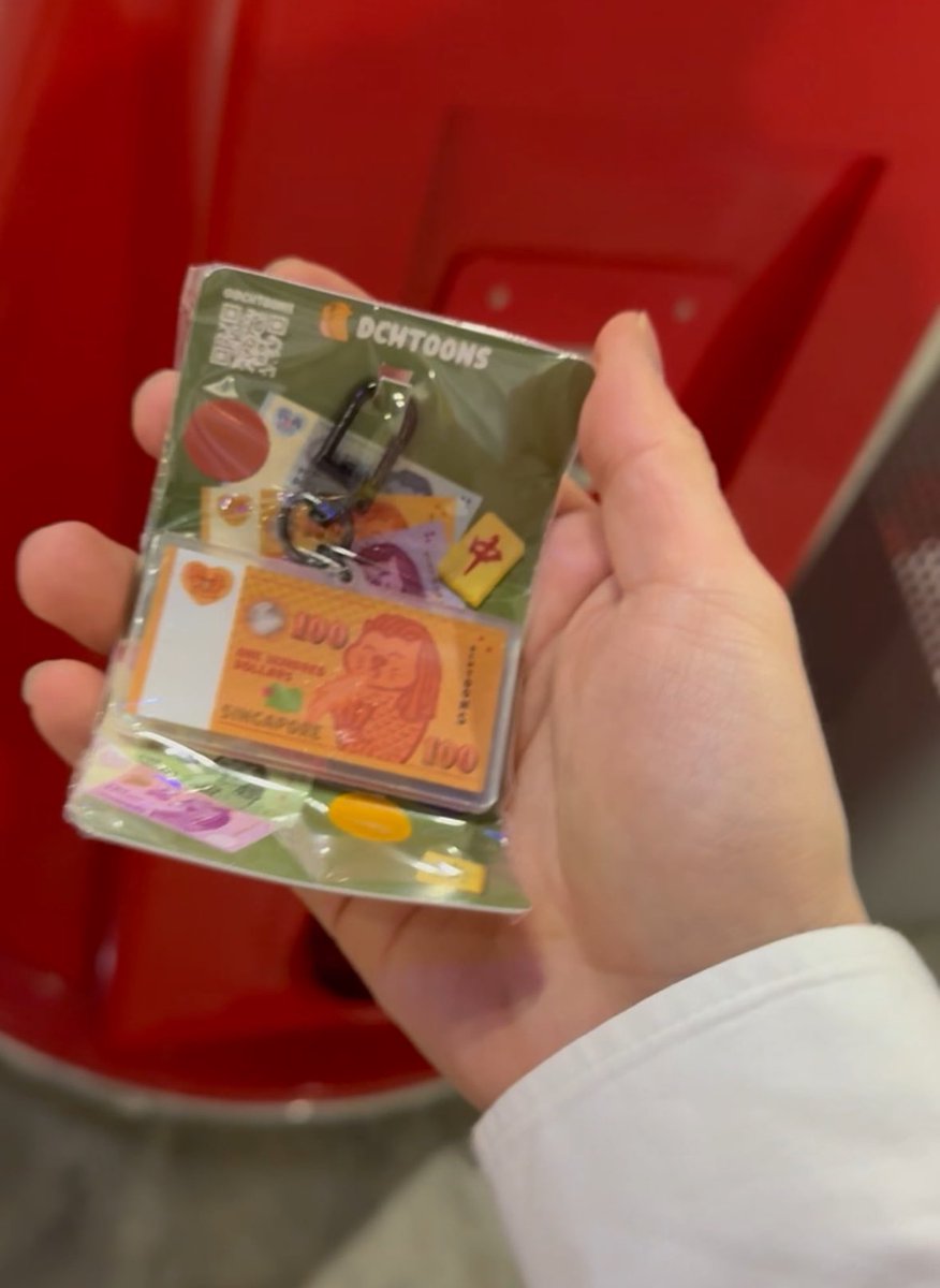 yushifashion_'s tweet photo. 🧸 DCHTOONS
One Hundred Merlion Dollar Keychain
$7 / Rp115.000
📎 : https://t.co/yfSTnpBObH

Did he get it from sion?

#YUSHI #유우시 #ユウシ #勇志 #yushifashion https://t.co/bM1Vb7F1hJ