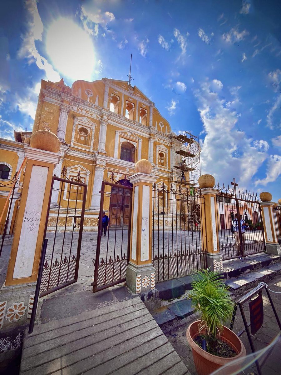 Santa María de Jesús en Sacatepéquez se prepara para su primer "Festival del Sagrado Maíz".
goo.su/YFIj2