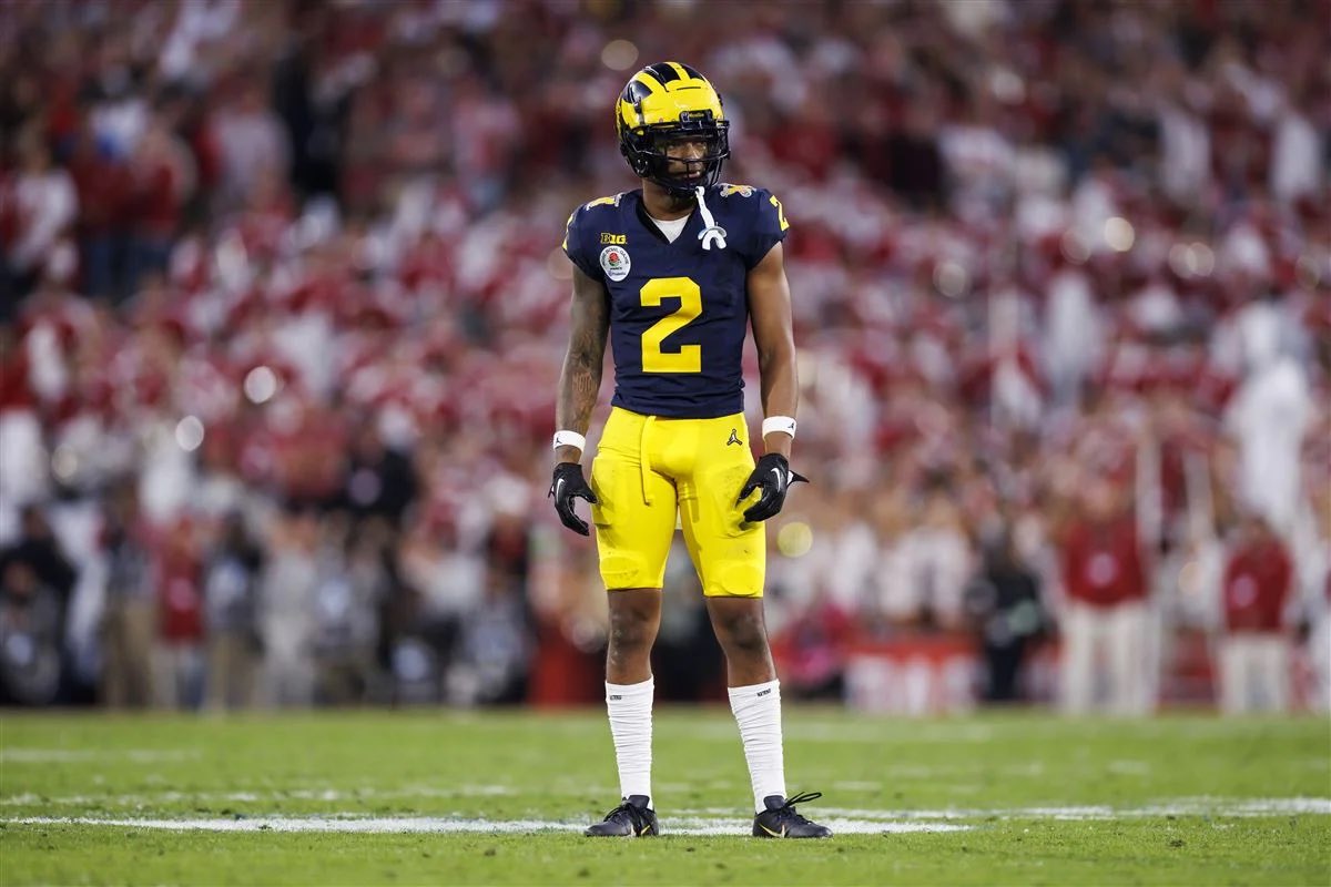 echoaxis_11's tweet image. rookies i’m most excited to watch in 2025:
1) Will Johnson
2)Travis Hunter
3)Ashton Jeanty
4)T-Mac
5)Jaxon Dart
6)Shedeur *if he starts
7)Cam Ward
8)Mike Green
9)Luther Burden
10)Walter Nolen