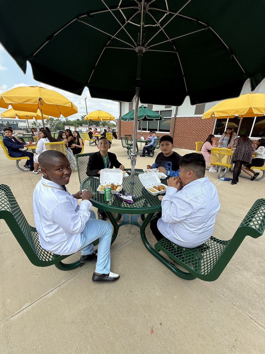 Today I handed out awards to my students, and my heart is full. Watching them grow into thoughtful, resilient, brilliant young people has been the greatest gift. ¡Qué honor ser parte de su camino! #MaestraOrgullosa 🦉💚 🏆Wings Wide, Owl’s Pride!