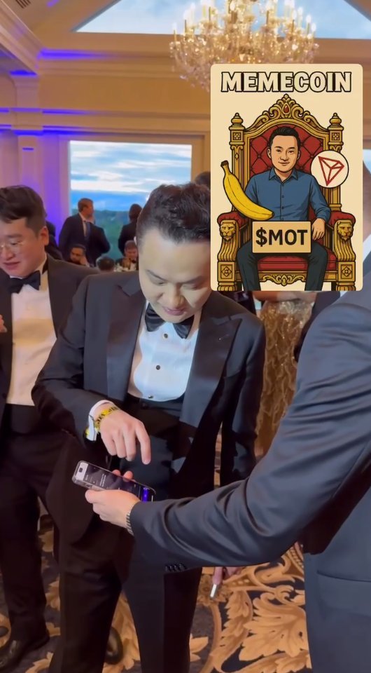 PONCH_OG's tweet photo. @TheArtOfWarren @justinsuntron

Justin launched a memecoin $MOT at a Trump dinner.
Сheck it out, it's real. MC 31k!!
I really need a shill, it should be on the moon.
https://t.co/CRlKWR5er6 https://t.co/gTasGYlBbt