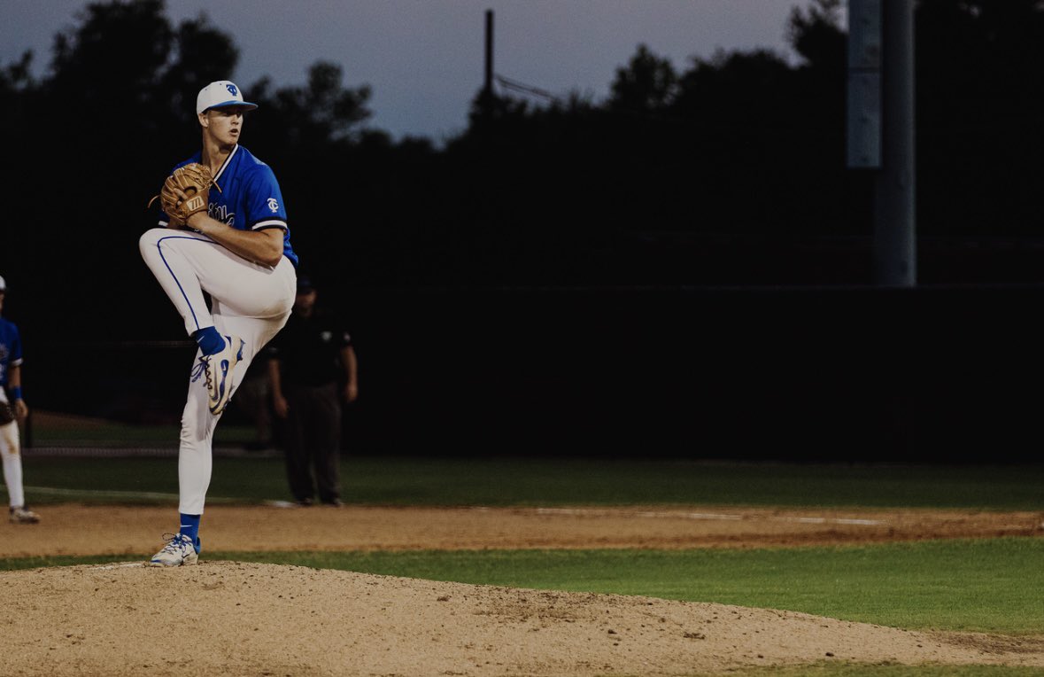 Senior Year was one for the books, going to miss every moment of this one.
78.2 ip
10-0
30H
15BB
126K (single season school record) 
.534 ERA
.572 WHIP
.112 BAA

Conqueror forever🖤💙🤞🏻