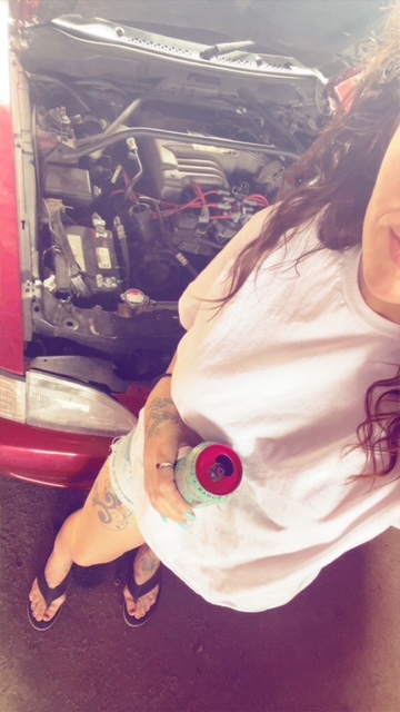 SubFairyBrat's tweet photo. know my way around an engine bay
#automotive #mustang #manual #girlsandcars #onlyfansgirl #onlyfansbabe #southernbrat https://t.co/5ndE0a3xlo