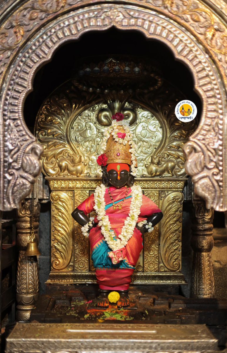PandharpurVR's tweet photo. 🚩🚩🚩🚩🚩🚩🚩🚩🚩🚩🚩
*श्री विठ्ठल व रुक्मिणीमाता दर्शन पंढरपूर*
          *शुक्रवार दि- २३ मे २०२५*
            *🌹काकडा आरती🌹*
               *🌸नित्य पुजा🌸*
            *🙏🏻राम कृष्ण हरी.🙏🏻*
           *🚩अपरा एकादशी 🚩*
🚩🚩🚩🚩🚩🚩🚩🚩🚩🚩🚩 https://t.co/DCThrxXJYu