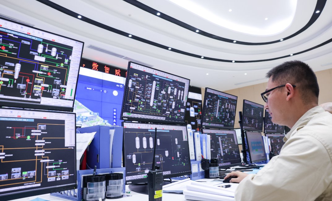TaizhouCity's tweet photo. Apical Oleochemicals (Taixing) in #Taizhou, China’s largest oleochemical base, is nearing 1 million tons in annual output.
In 2025, production and sales have remained strong, with sales expected to rise 30% year-on-year in the first half.
#Taizhou #Oleochemicals #Apical #MadeInChina