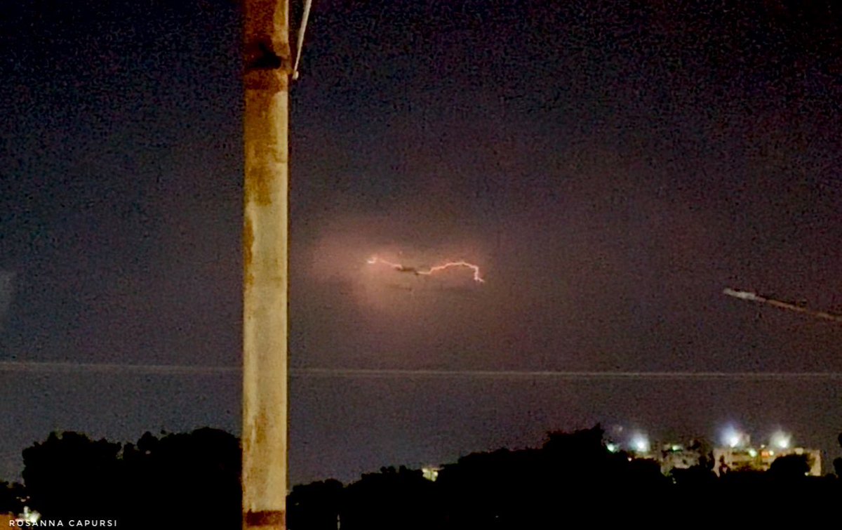 21/05/2025

#21demayo #mayo #cabimas #Venezuela #zulia #may #StormHour