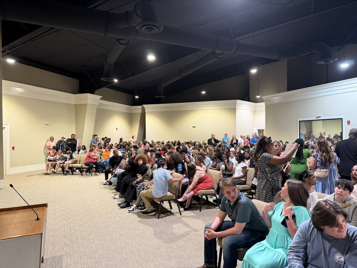 Chris Morris tweet media