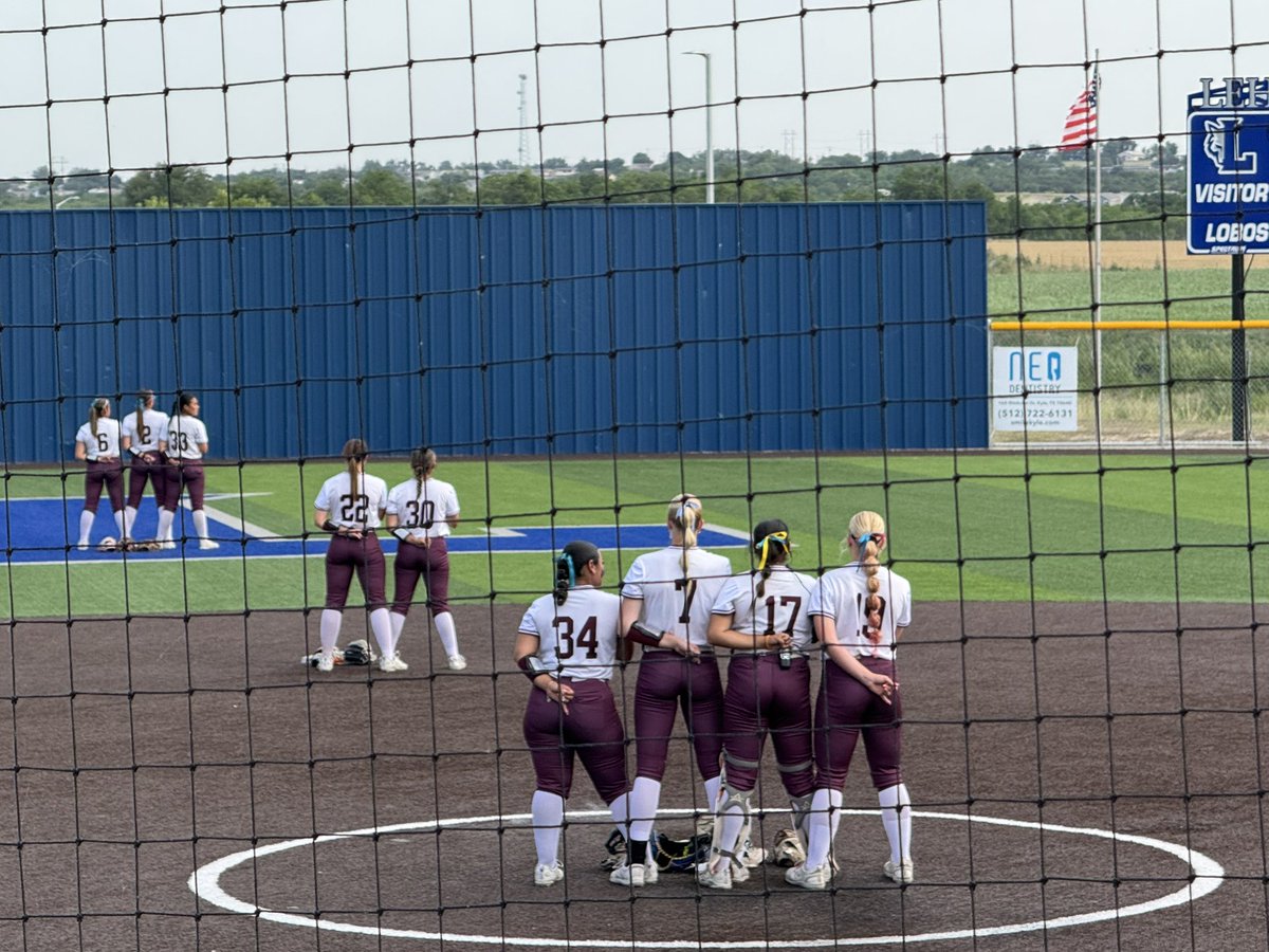 audrynaalm_2026's tweet photo. Dropped Game 1 vs. Liberty in State Semis yesterday, but we are a TEAM and TOGETHER we will COMPETE! Tomorrow is a new day! Go Cats Go! #Team30 #Chasing3 #NotDoneYet @Calallen_SBall @JordynThib55502 @BraelynBailey13 @Kylie_2K9 @KianaVargas16 @kris_leal2026 @biancag2025 @RecruitCalallen @IslandersSball @JackNLucysDad
