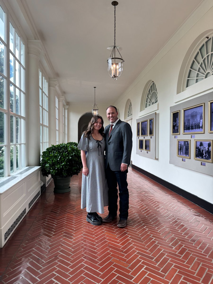 mschultz_12's tweet image. Utah knows that strong, healthy families are the foundation of thriving communities. As a dad and grandpa, I know firsthand how important it is to put our children first—and that starts with bold, proactive policies. Utah is already leading the way!
Today in D.C., I was proud…