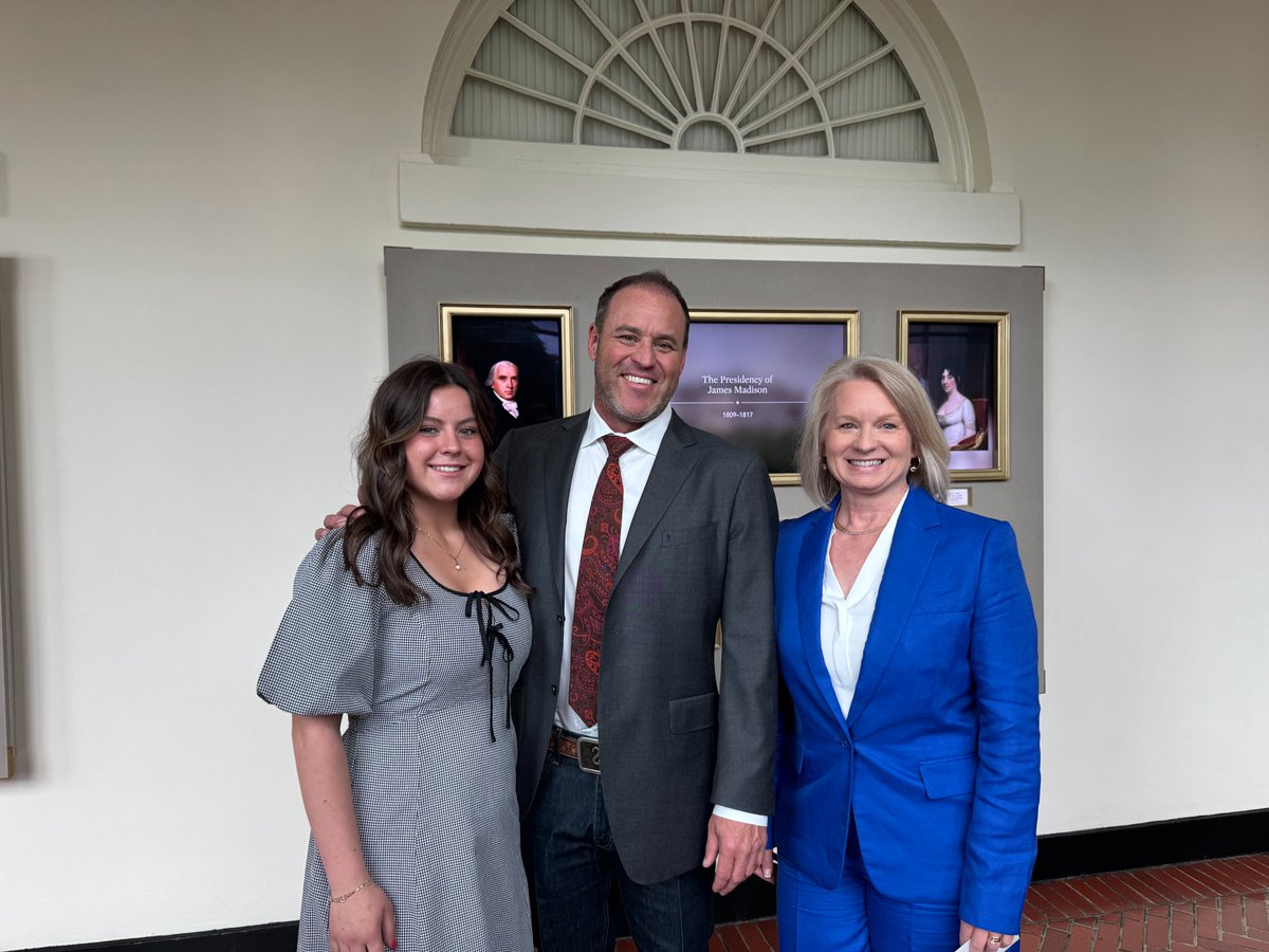mschultz_12's tweet image. Utah knows that strong, healthy families are the foundation of thriving communities. As a dad and grandpa, I know firsthand how important it is to put our children first—and that starts with bold, proactive policies. Utah is already leading the way!
Today in D.C., I was proud…