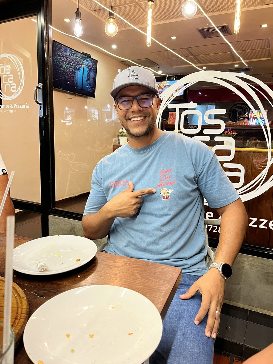 dpheclin's tweet photo. Llego la hora de comer PIZZA 🍕
Bitcoin pizza Day en Lechería-Venezuela

✌️@DegentClub @Pizza_DAO 🤤🍕

#GlobalPizzaParty2025
#Decentralizedgentlemenclub https://t.co/ZC7NVSiHUZ
